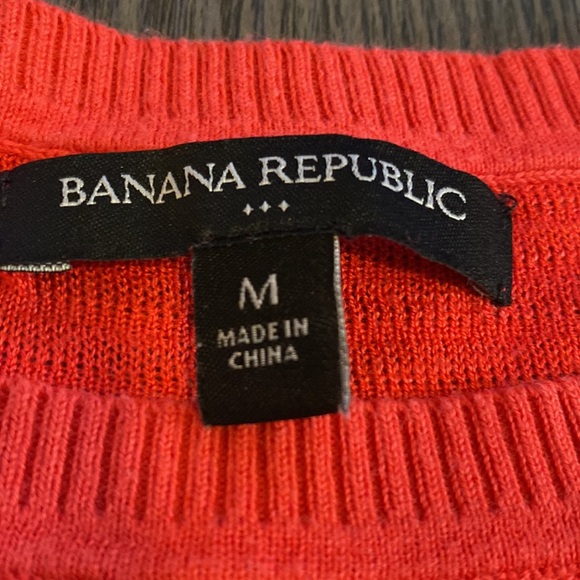 Banana Republic Factory lightweight 3/4 sleeve sweater. Size M. Red. - Picture 14 of 15